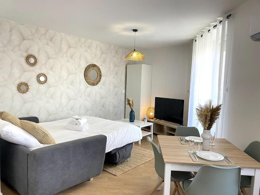 Le Brennou- Proche Centre- Neuf-Climatise-Tout Equipe Chateauroux Ngoại thất bức ảnh